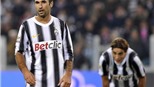 Juventus - Genoa 2-2: Khủng hoảng là đây chứ đâu!